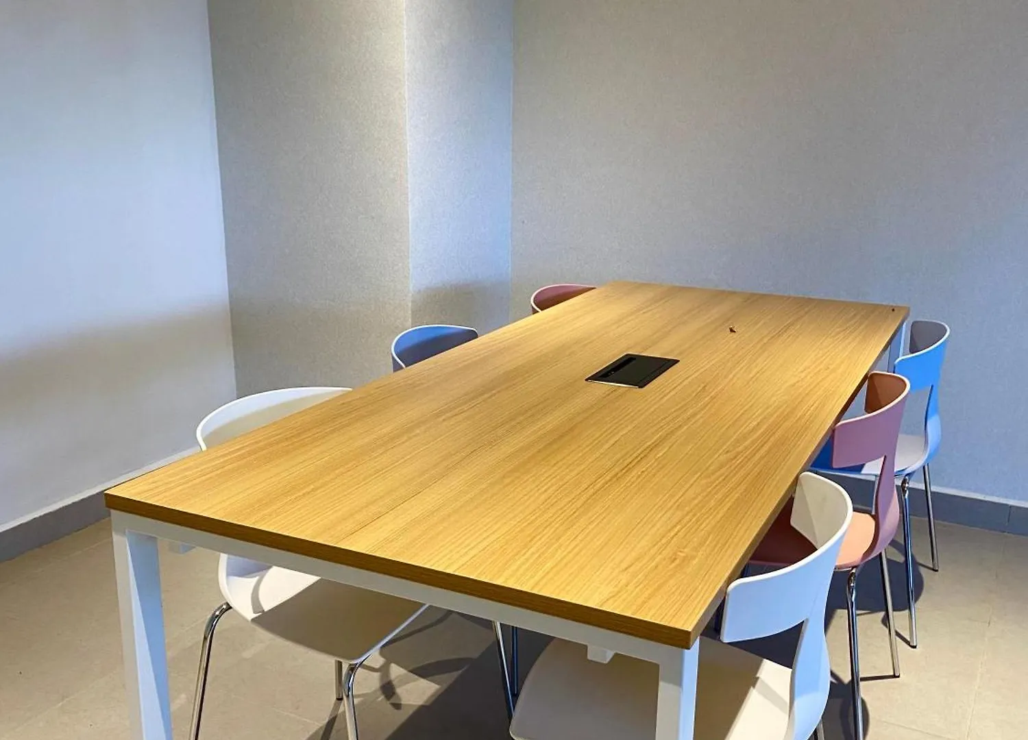Veranda-2Br,4Pax I 5Mins To Ciq And Ksl I Fast-Wifi Johor Bahru Apartment