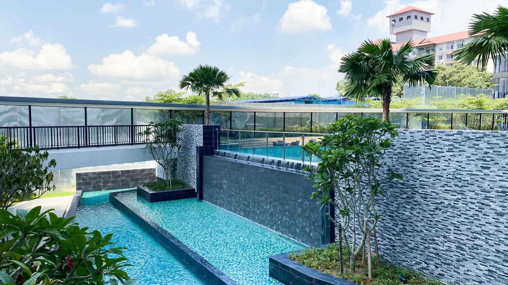Veranda-2Br,4Pax I 5Mins To Ciq And Ksl I Fast-Wifi Johor Bahru Apartment