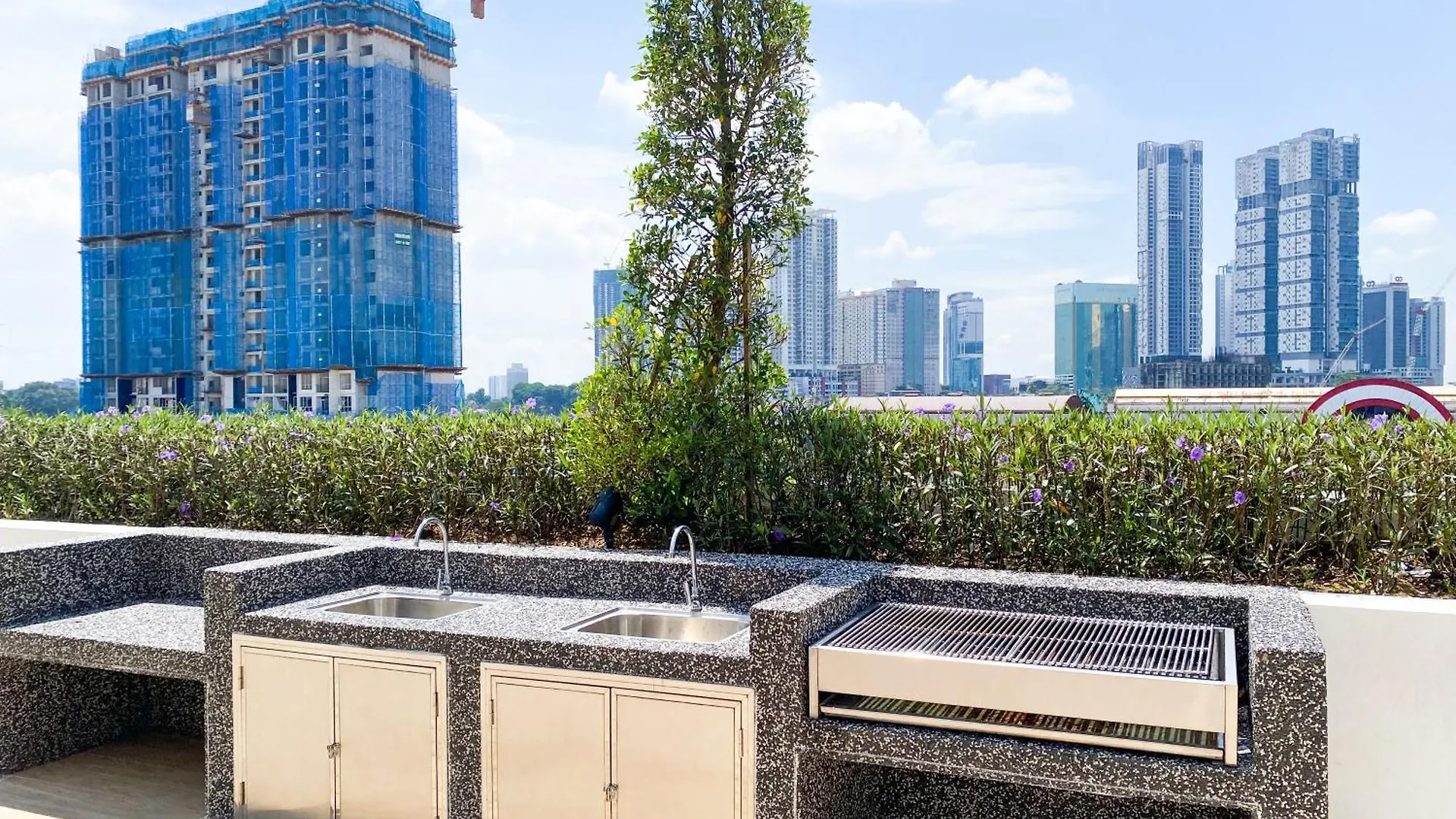 Veranda-2Br,4Pax I 5Mins To Ciq And Ksl I Fast-Wifi Johor Bahru